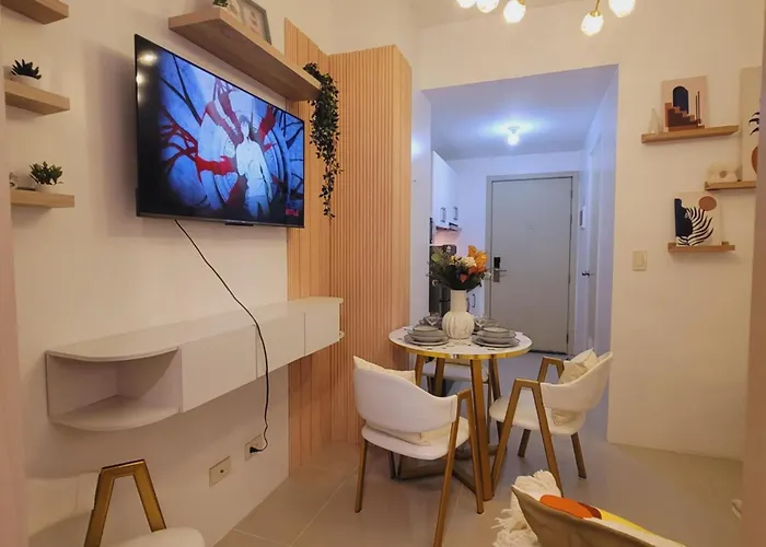 Fourth's Jazz Cozy Pad * Manila